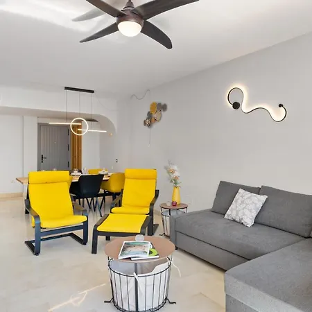 Beautifull Penthouse, Big Solarium With Seaview And Exotic Oasis Gardens Apartment *
